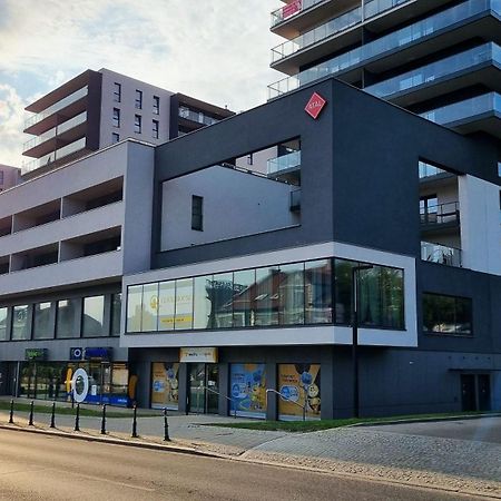 Q Apart Gold-Trzy Pokoje, Manufaktura, Klimatyzacja I Garaz Gratis, Tv Max, Fv, Gwarancja Zadowolenia Łódź Exterior foto