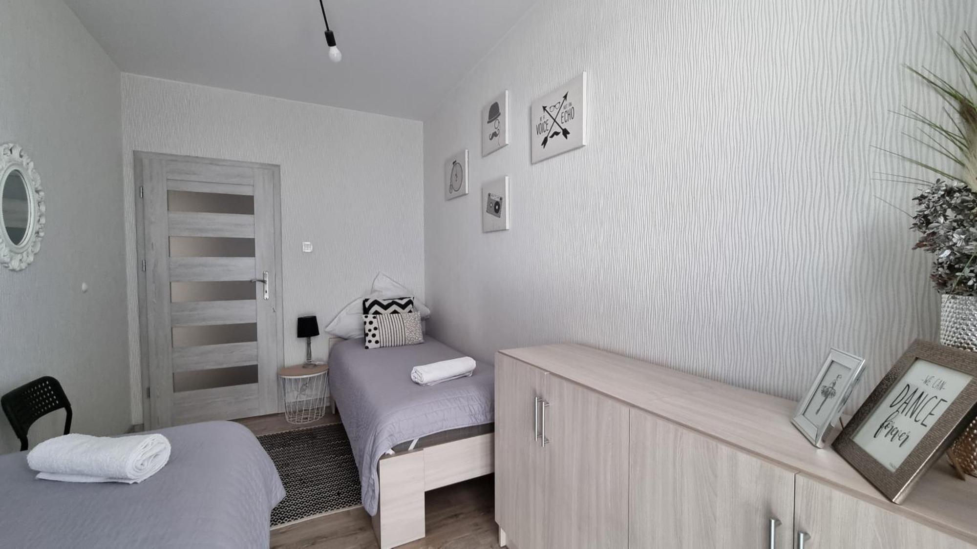 Q Apart Gold-Trzy Pokoje, Manufaktura, Klimatyzacja I Garaz Gratis, Tv Max, Fv, Gwarancja Zadowolenia Łódź Exterior foto