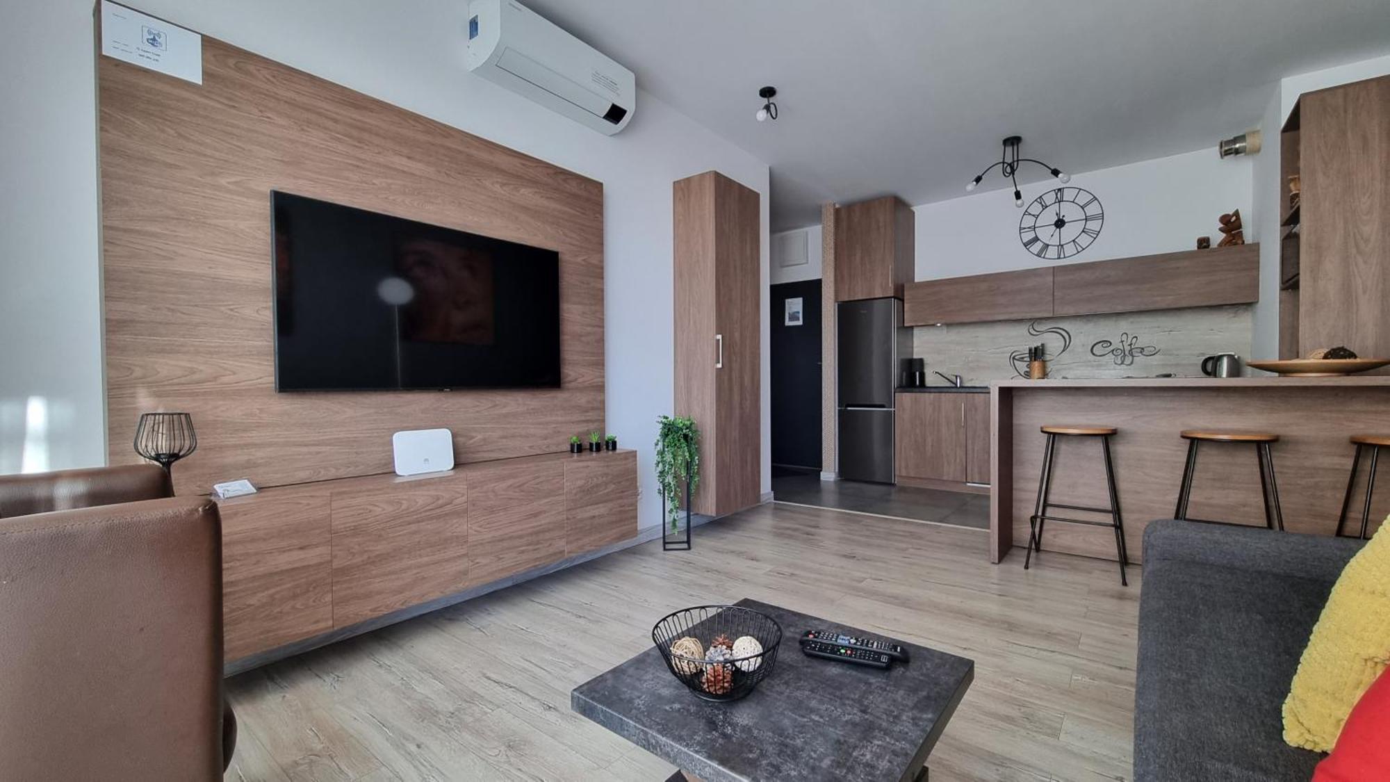 Q Apart Gold-Trzy Pokoje, Manufaktura, Klimatyzacja I Garaz Gratis, Tv Max, Fv, Gwarancja Zadowolenia Łódź Exterior foto